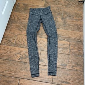 Lululemon Wunder Under Pant 28” Heathered Herringbone Black /White Leggings